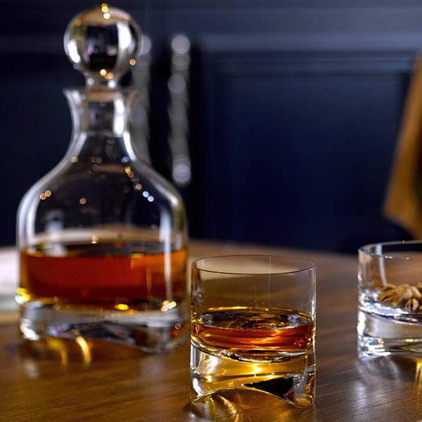 Arch base whiskey decanter in lead-free crystal