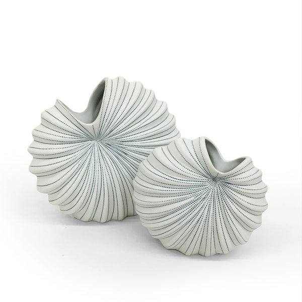 Ceramic Nautilus vase with blue dotted pattern
