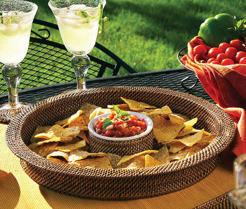 Woven round chip and dip server